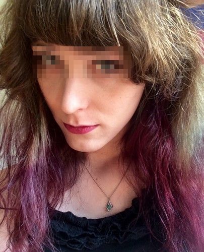 Brune sexy aime faire des plans sexes adultères