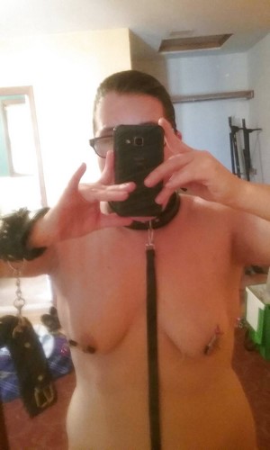 Ronde et frustrée cherche partenaires de sexe réguliers pour plan cul SM