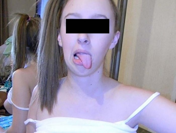 Miss sex addicte en cpl cherche à se faire défoncer en cachette + sextape (IDF)