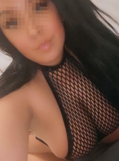 Jeune femme sexy cherche plan cul discret au Havre
