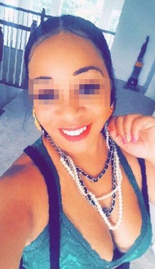 Meuf libertine de 29 ans à Arras cherche couple ou mecs pour partouzer