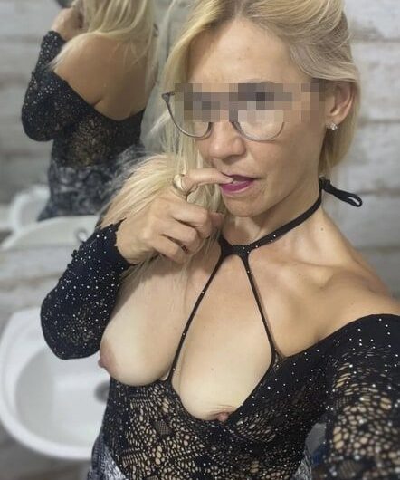 Dominatrice sаdо mаsо еn соuрlе – Drômе pour humiliation en trio