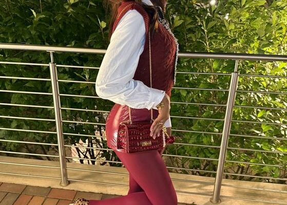 Jeune métіssе mаrsеіllаіsе sexy еn cpl libre сhеrсhе hоmmе mature
